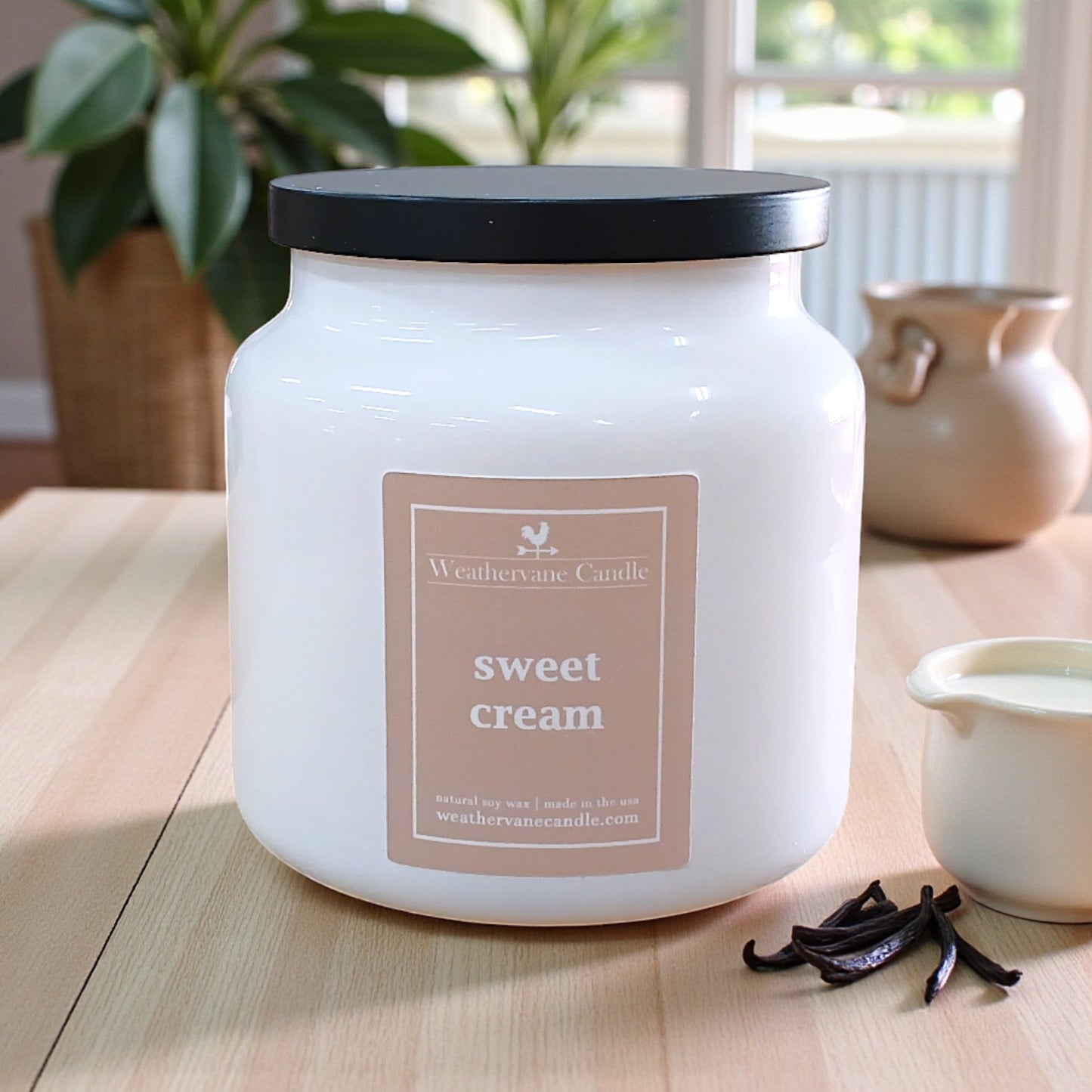 Sweet Cream Backroads Apothecary Jar Candle (16oz)
